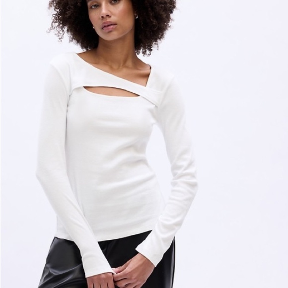 Gap Cut Out Y2K Long Sleeve Shirt